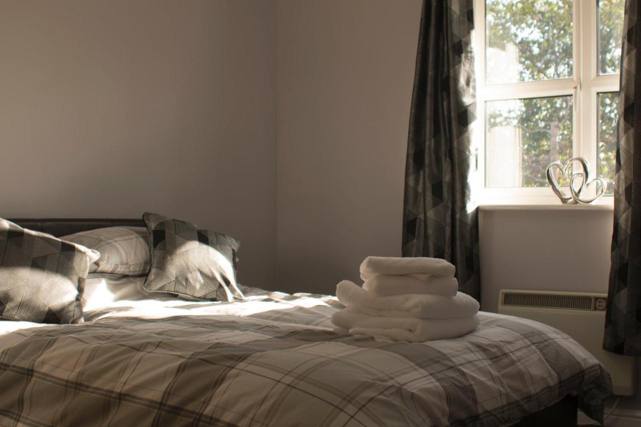 The Bell Apartment. Modern, Stylistic & Luxurious Falkirk Exterior photo